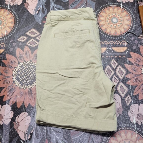 Old Navy Size 4 Regular Classic Khaki China Summer Casual Shorts - Picture 1 of 10